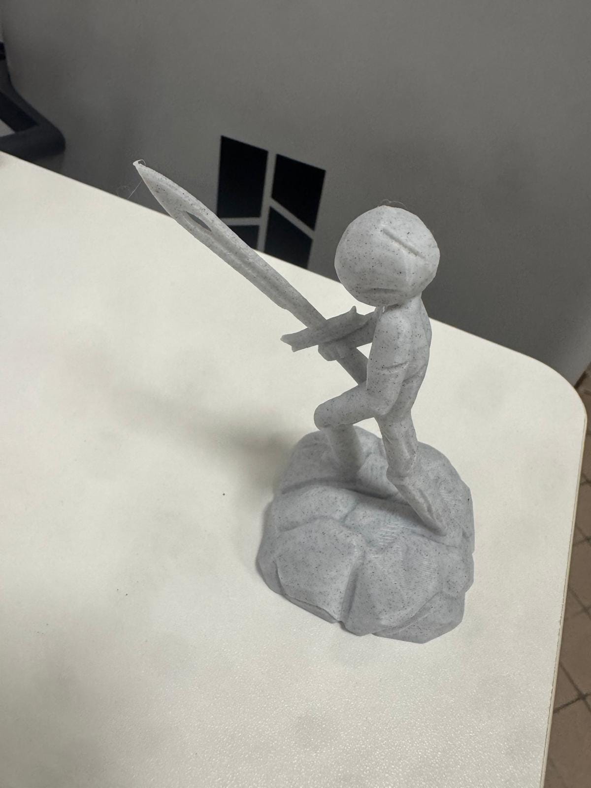 Statua Stick Warrior Stampata in 3D – Archer o Spadaccino Effetto Pietra