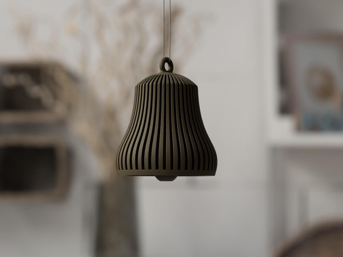 Campana natalizia a coste in tonalità scura, con occhiello e batacchio.
