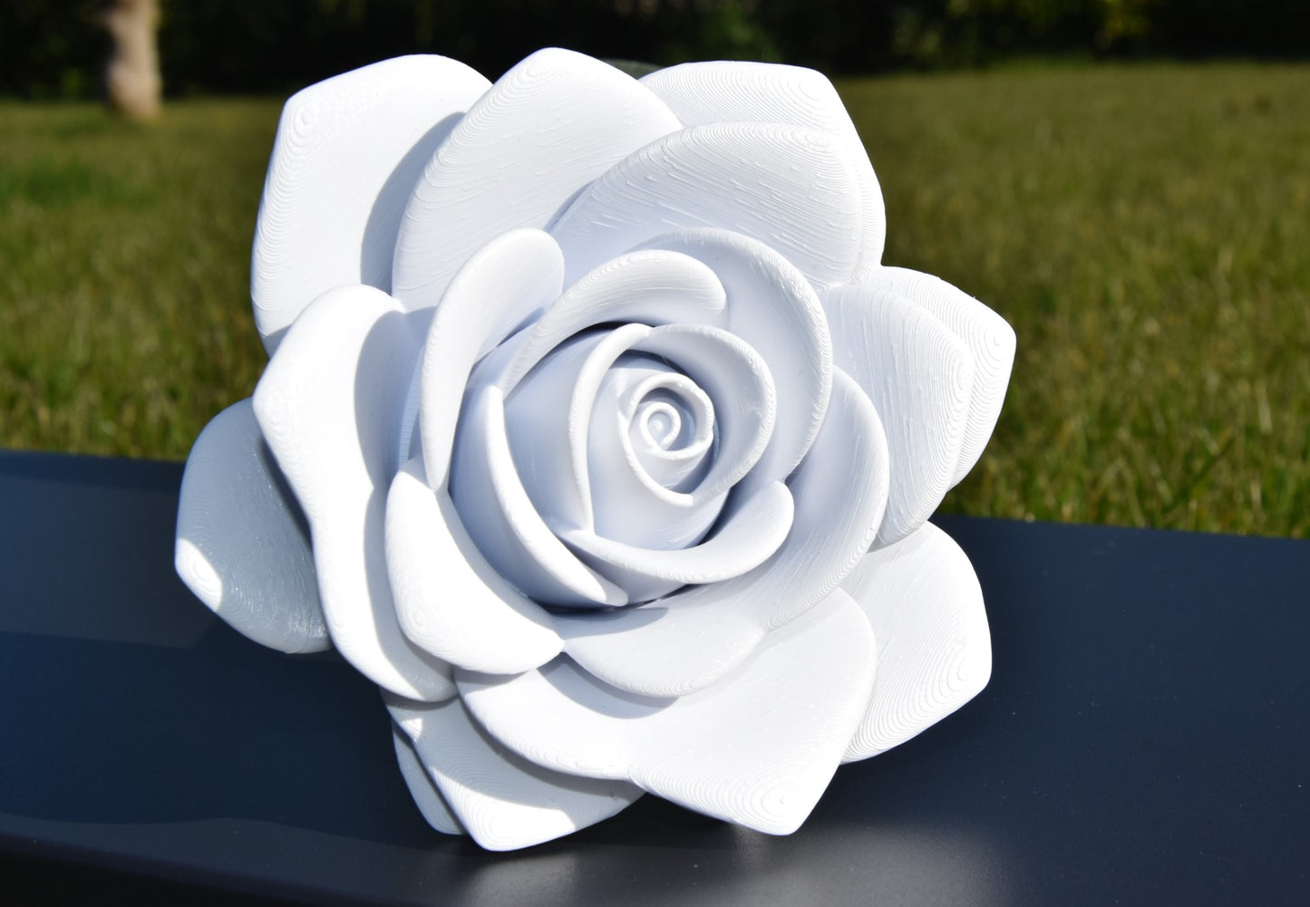 Rosa Eterna con Base – Fiore Decorativo Stampato in 3D (15 / 20 / 25 cm) | 4 Colori