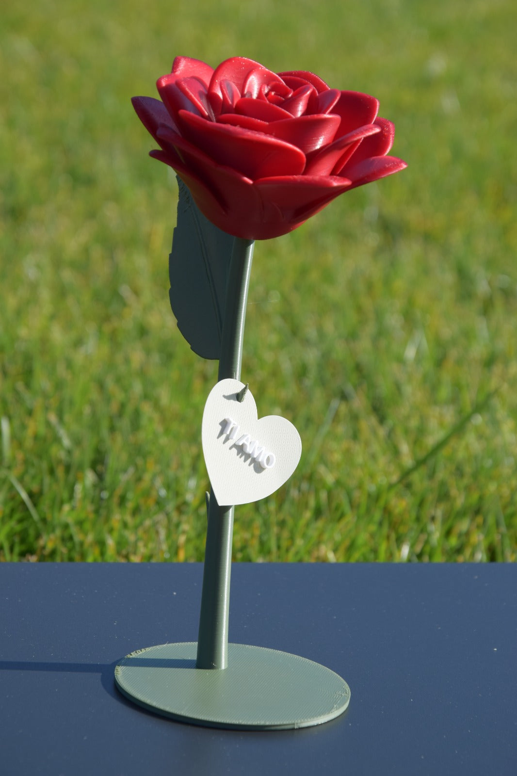 Rosa Eterna con Base – Fiore Decorativo Stampato in 3D (15 / 20 / 25 cm) | 4 Colori