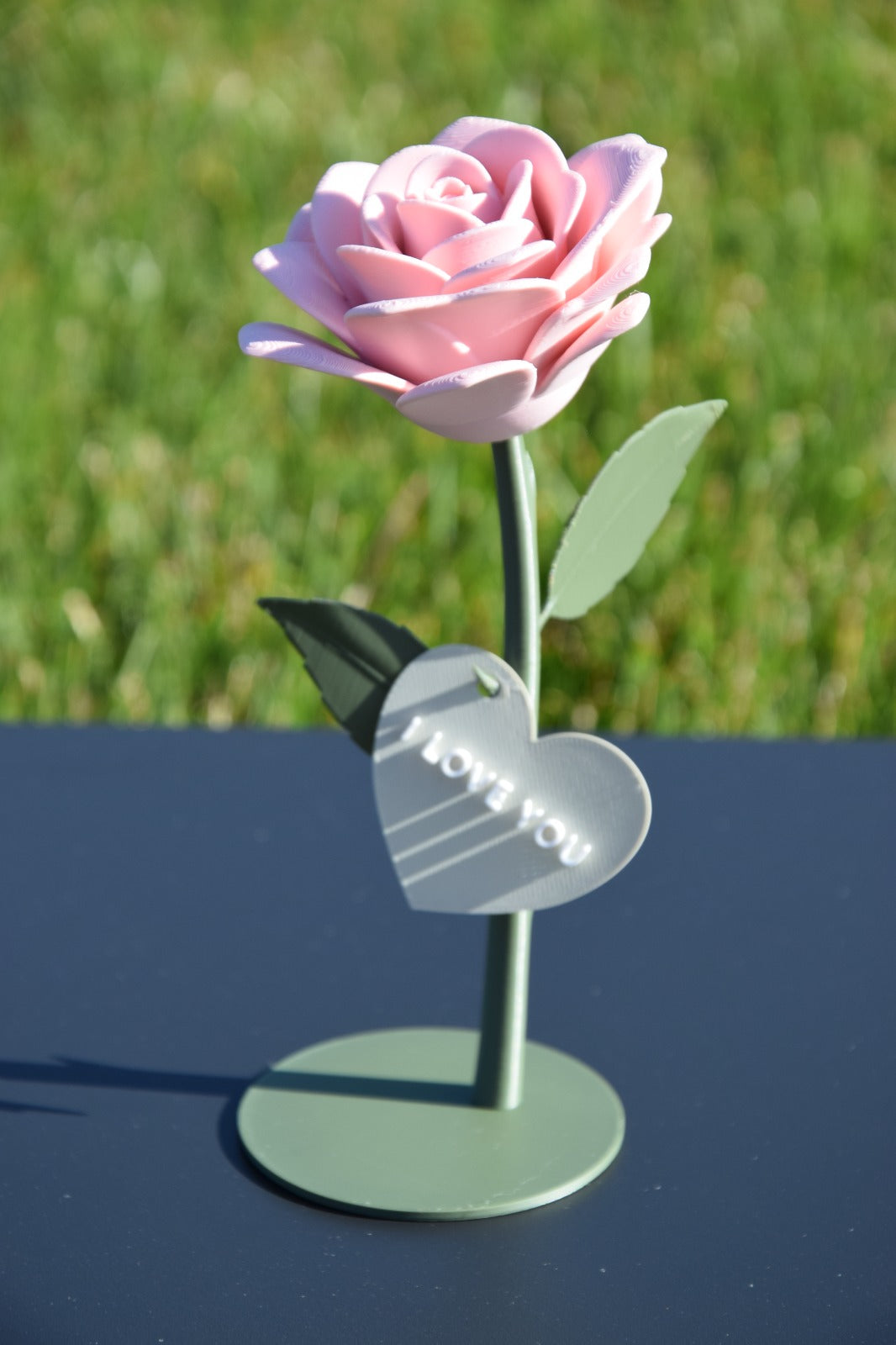 Rosa Eterna con Base – Fiore Decorativo Stampato in 3D (15 / 20 / 25 cm) | 4 Colori