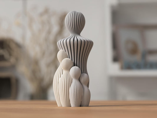 Scultura mamma o papà con figli personalizzata, decorazione casa moderna, simbolo di amore e famiglia, idea regalo genitori ODDO INFISSI DI ODDO ORAZIO